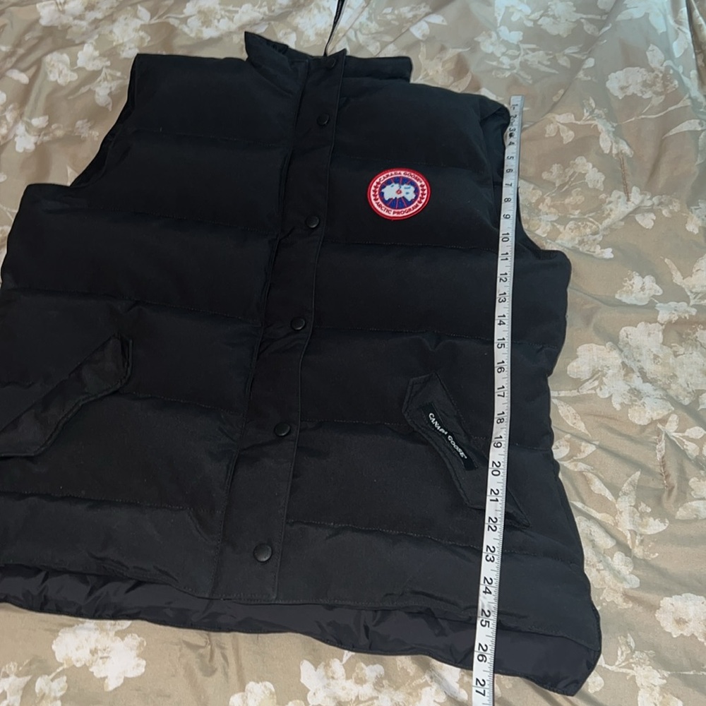 Canada Goose Black Puffer Vest Size XL - Picture 8 of 11